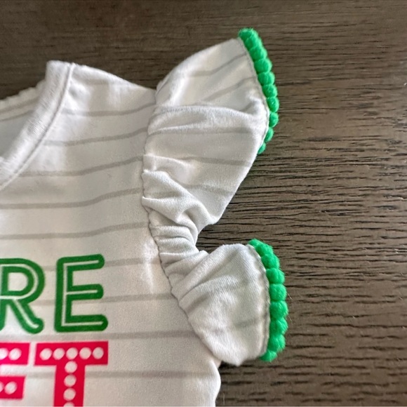 Used/good used condition- bundle of 8 items - bodysuits/shorts - size 3-6 months - Picture 15 of 16